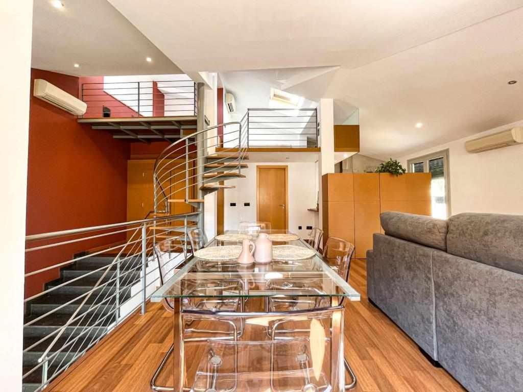 Loft Cort Reial Atico In The Heart Of The Old Town Lägenhet Girona Exteriör bild