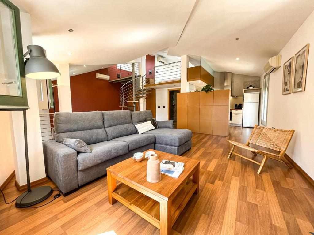 Loft Cort Reial Atico In The Heart Of The Old Town Lägenhet Girona Exteriör bild
